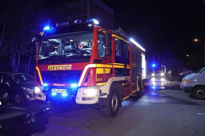 FW Dresden: Feuerwehr Dresden am 1. Mai stark gefordert - zahlreiche Brände in der Nacht