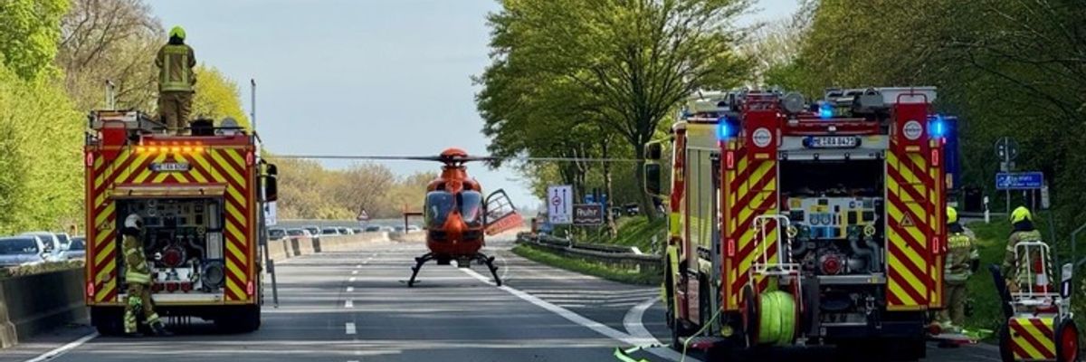 FW Ratingen: Fünf Verletzte bei Verkehrsunfall auf der BAB 52