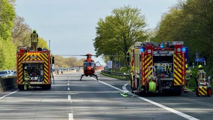 FW Ratingen: Fünf Verletzte bei Verkehrsunfall auf der BAB 52