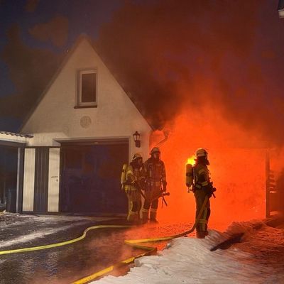 FW Lage: Carportbrand in Lage-Hörste