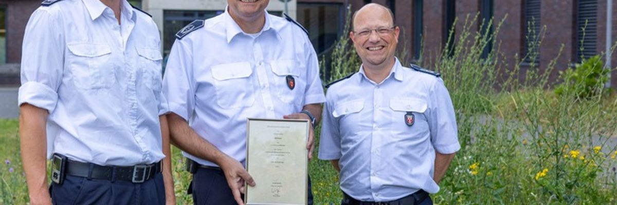 FW-KLE: Ralf Benkel für weitere Amtszeit als Leiter der Feuerwehr bestätigt