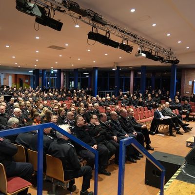 FW Minden: 986 Einsätze im Jahr 2025 - Feuerwehr Minden zieht Bilanz Jahresdienstversammlung am 20. Februar 2026 im Besselgymnasium