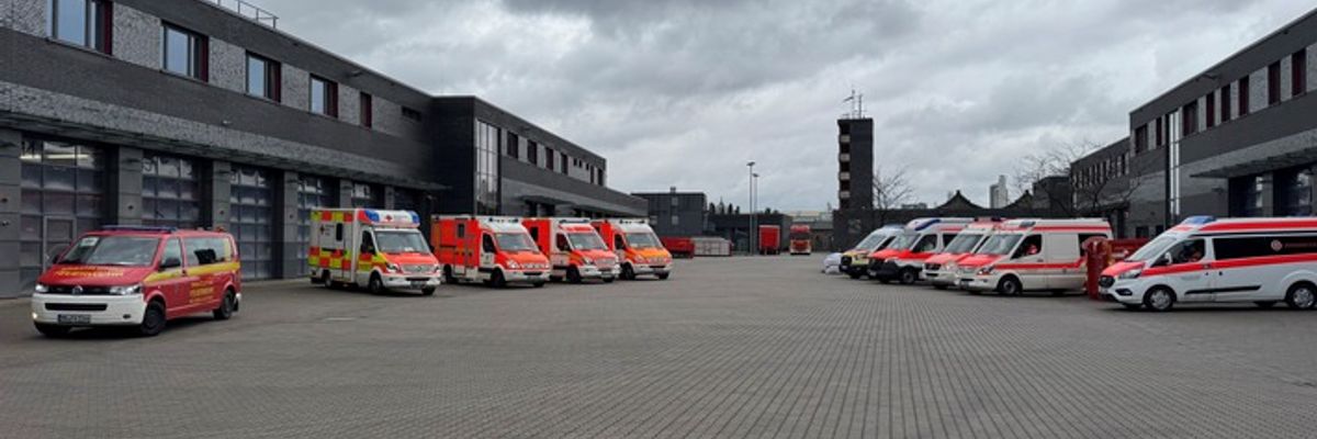 FW-MH: Überörtliche Hilfe bei Evakuierung in Duisburg