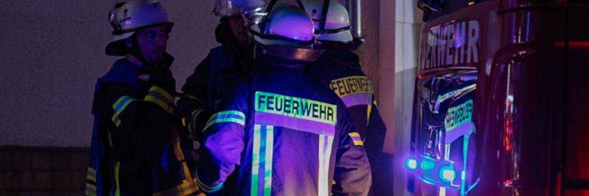 FW LK Neunkirchen: Feuerwehr rettet Meerschweinchen aus brennendem Haus