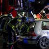 FW LK Neunkirchen: Drei Verletzte bei Unfall - Feuerwehr rettet Schwerverletzte aus Wrack