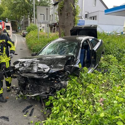 FW-BO: Schwerer Verkehrsunfall auf der Wittener Str.