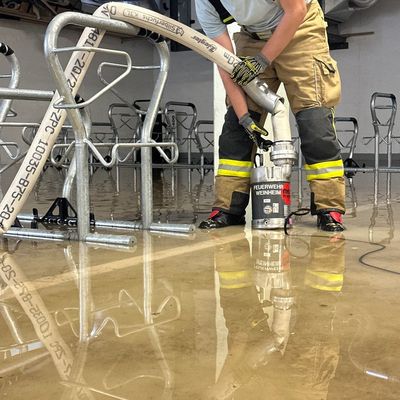 FW Weinheim: Heftiges Unwetter sorgt für mehrere Feuerwehreinsätze Tiefgaragen, Keller und Straßen betroffen