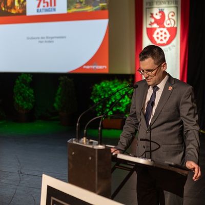 FW Ratingen: Wehrversammlung 2026: Ehrungen, Beförderungen & neue Homepage
