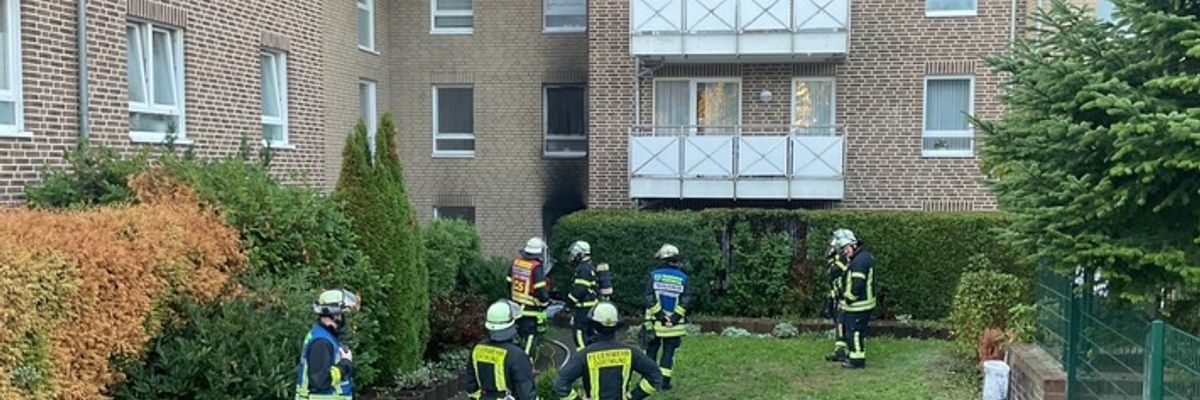 FW-DO: Zimmerbrand in Dortmund-Kirchlinde - 15 Personen betreut
