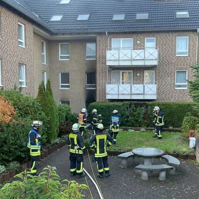 FW-DO: Zimmerbrand in Dortmund-Kirchlinde - 15 Personen betreut
