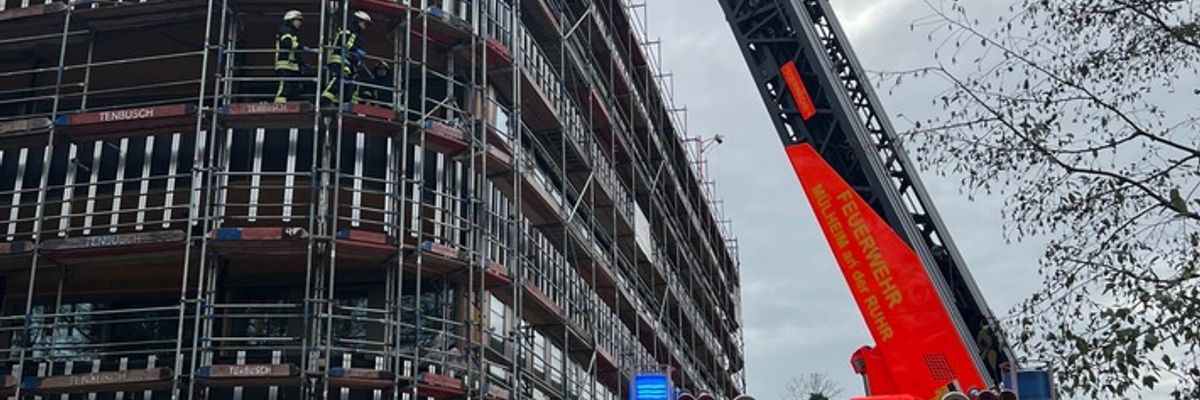 FW-MH: Arbeitsunfall auf Baustelle in Mülheim-Saarn