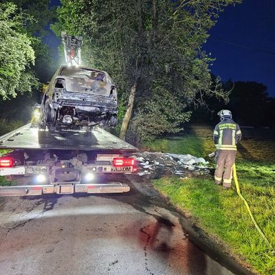 FW-EN: Wetter - Verkehrsunfall, Kleinbrand und Pkw-Brand am Dienstag und in der Nacht zu Mittwoch