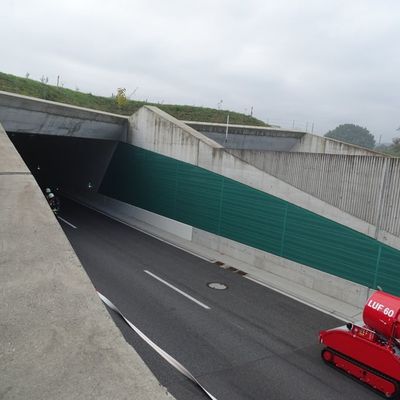 FW Reichenau: Brennendes Fahrzeug im Tunnel - Feuerwehren üben den Ernstfall - Brandschutzübung im Tunnel Waldsiedlung B33 - Tunnel-Waldsiedlung, 11.10.2025