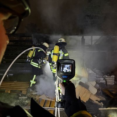 FW LK Neunkirchen: Arbeitsreiche Silvesternacht für die Feuerwehren im Landkreis Neunkirchen