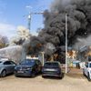 FW Porta Westfalica: 10.03.2026 - Großbrand einer KFZ-Werkstatt in Porta Westfalica Barkhausen