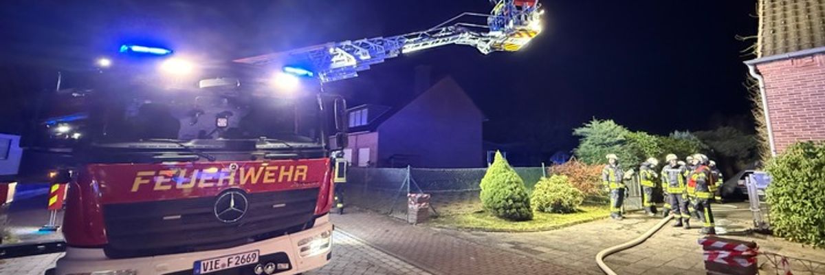 FFW Schwalmtal: Kellerbrand führt zu nächtlichem Einsatz der Feuerwehr