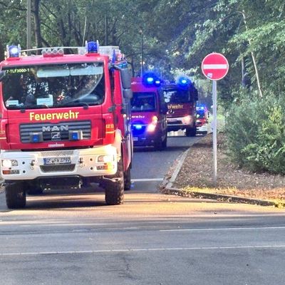 FW-GE: Verlegung der Bezirksbereitschaft 2 Coesfeld/Gelsenkirchen für die Waldbrandbekämpfung nach Hürtgenwald (Kreis Düren)