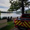 FW-EN: Baum stürzt am Hengsteysee um - Seeweg aufgrund von hoher Gefahr gesperrt