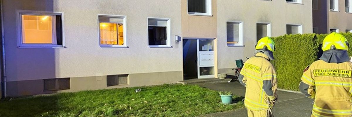 FW Paderborn: Gemeldeter Zimmerbrand in der Gneisenaustraße
