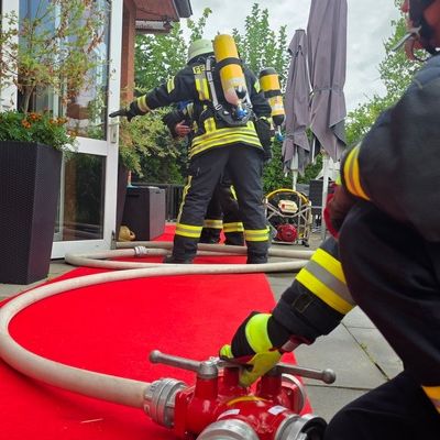 FW Celle: Küchenbrand in einem Imbiss in Altenhagen