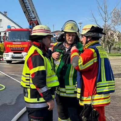 KFV Bodenseekreis: Großeinsatz für die Feuerwehr: Wohnhausbrand in Bermatingen