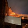 FW Ratingen: Brand in Lagerhalle in Ratingen-West