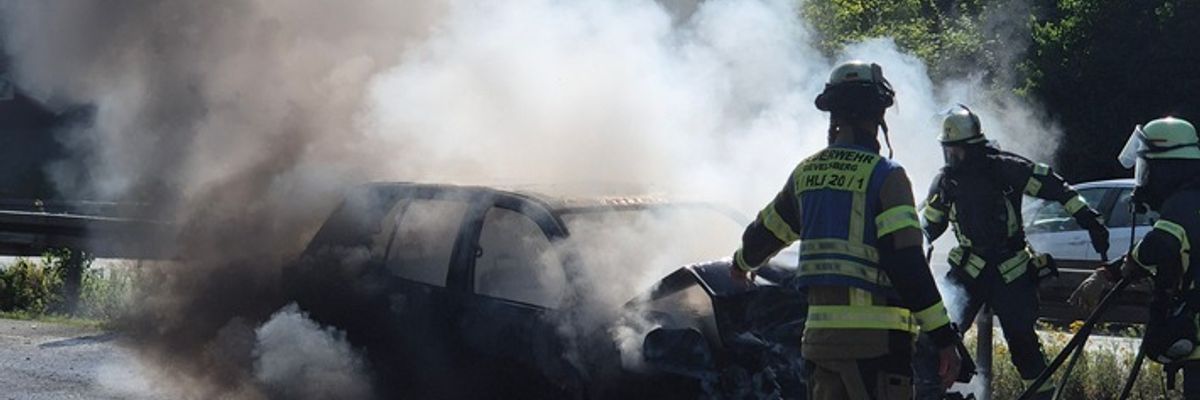 FW-EN: Verkehrsunfall auf der Autobahn - Fahrzeugbrand sorgt für Vollsperrung