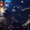 FW-AUR: Zusammenprall zweier PKW / Feuerwehr transportiert Schulkinder