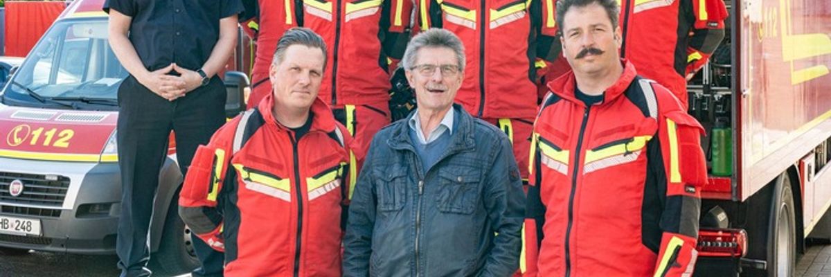 FW Bremerhaven: Stadtrat Peter Skusa würdigt erfolgreiche Lehrgangssabschlüsse der Feuerwehr Bremerhaven