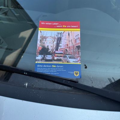 FW-DO: Kohlenmonoxid Austritt im Kreuzviertel - Falschparker behindern Feuerwehreinsatz