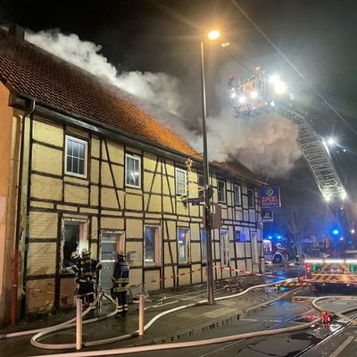 FW-DO: Brand in Dortmund Asseln / Brand in einem Fachwerkhaus