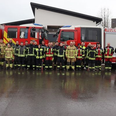 FW-OE: 23 neue Maschinisten für die Feuerwehren im Kreis Olpe