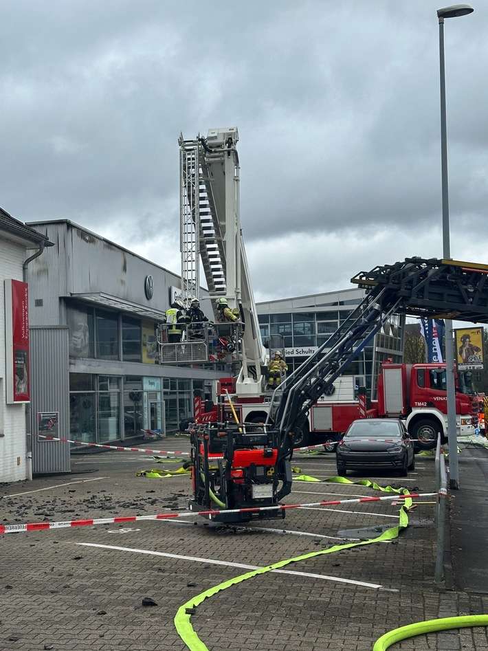 FW-MH: Dritte Folgemeldung zum Großbrand an der Kölner Straße