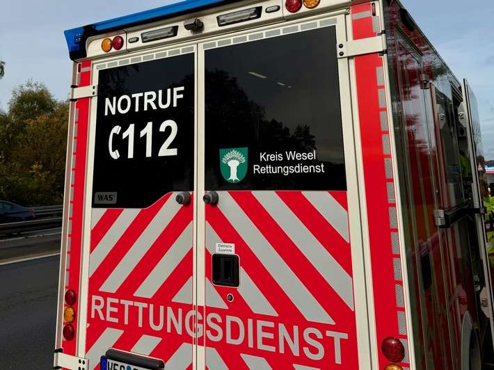 FW Hünxe: Medizinischer Notfall auf dem Rastplatz Hünxe Ost