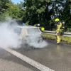 FW Alpen: Pkw Brand auf der Autobahn