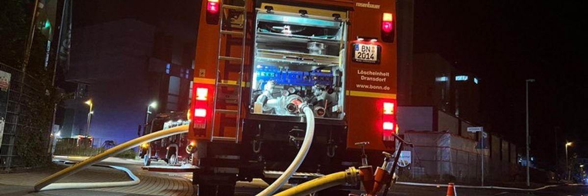 FW-BN: Brand in Müllbunker sorgt für Großeinsatz der Bonner Feuerwehr