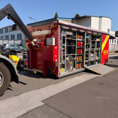 FW-Velbert: Feuerwehr Velbert übt Gefahrguteinsatz