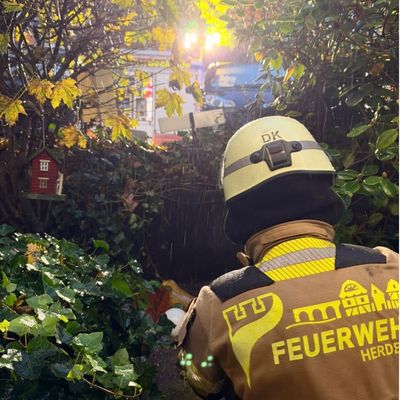 FW-EN: Flammen schlagen aus Fenster - Brandeinsatz für die Feuerwehr Herdecke