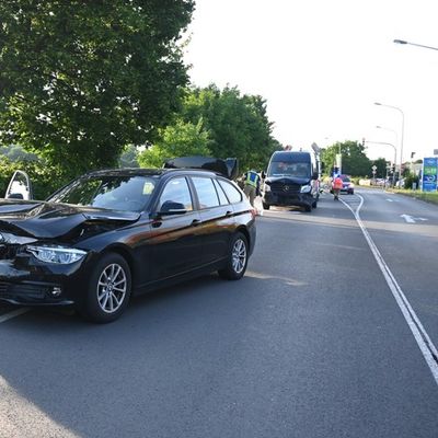 FW Pulheim: Verkehrsunfall auf L183 - Bonnstraße