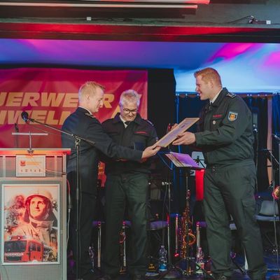 FW-EN: Die Stadt Schwelm feiert ihre Blauröcke: Ein glanzvoller Festabend zum 150-jährigen Jubiläum der Feuerwehr