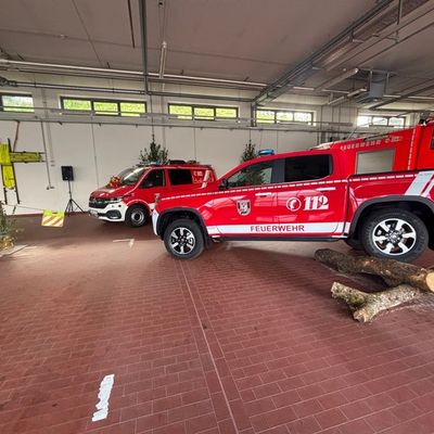 FW-OE: Feierlicher Floriansgottesdienst mit Fahrzeugübergabe
