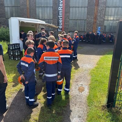 FW-EN: Jugendflamme erfolgreich abgenommen: 140 Nachwuchskräfte zeigen ihr Können in Hattingen