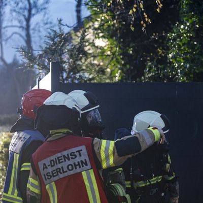 FW-MK: Brand in Wohnhaus an der Baarstraße
