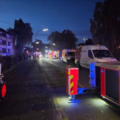 FW-RD: Kellerbrand in Rendsburg - Mehrere Menschen aus Mehrfamilienhaus gerettet