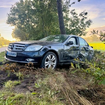 FW-OLL: Verkehrsunfall auf der Garreler Straße bei Sage - Person aus Transporter befreit