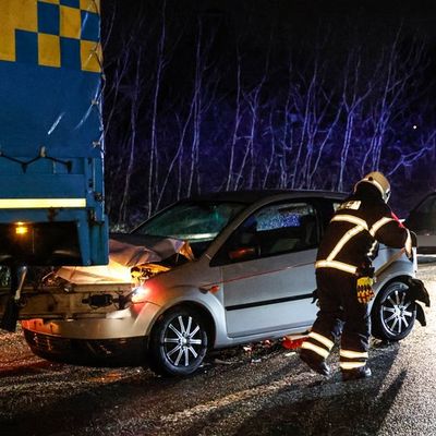 FW-MK: Glatteis führt zu mehreren Verkehrsunfällen auf der Autobahn