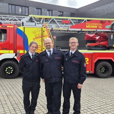 FW-AR: Feuerwehr Arnsberg: Zwei neue Brandmeister verstärken das Team der Hauptwachen