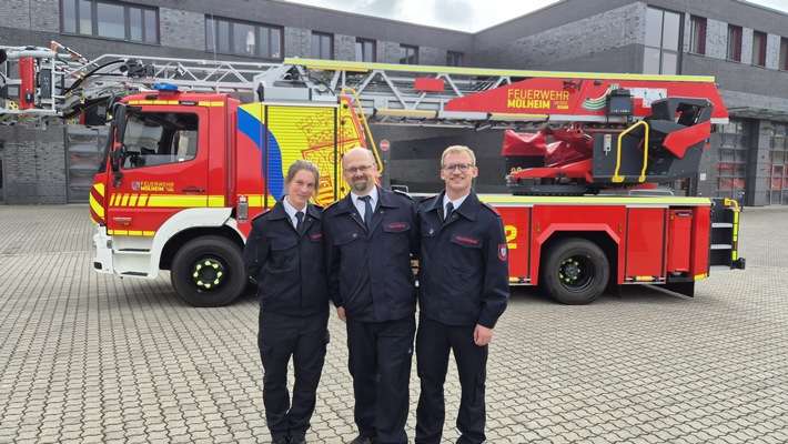 FW-AR: Feuerwehr Arnsberg: Zwei neue Brandmeister verstärken das Team der Hauptwachen
