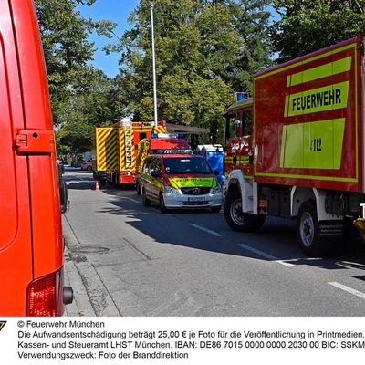 FW-M: Explosionen in Wohnhaus (Lerchenau)