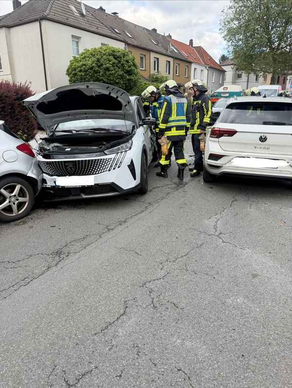 FW-BO: Verkehrsunfall mit fünf beteiligten Pkw auf der Bergener Straße